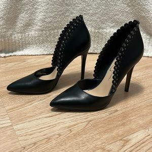 Jessica Simpson Black Pumps